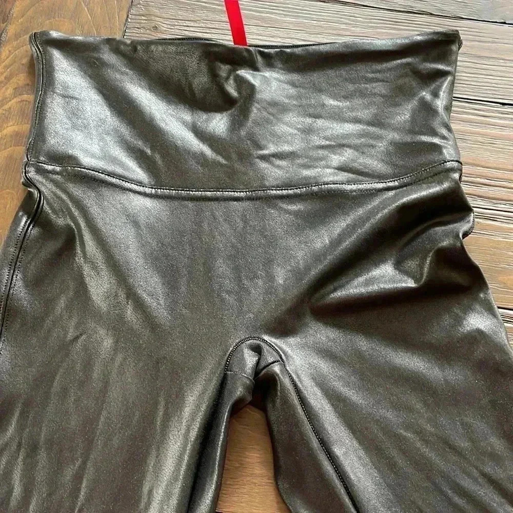 SPANX Black Shiny Leggings and Wide-Leg Pants - Picture 5 of 8